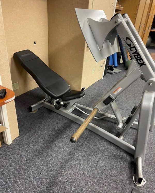 CYBEX PLATE LOADED SQUAT PRESS - Image 2