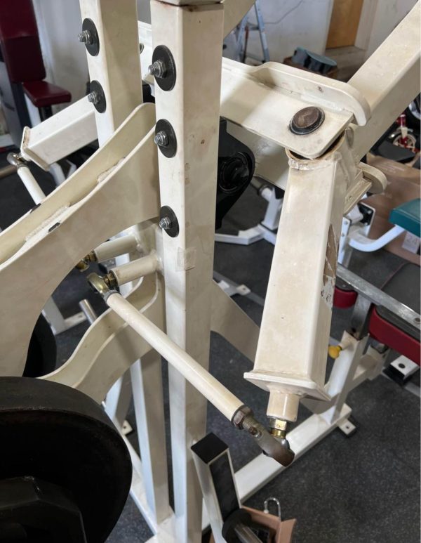 Magnum Biangular Lat Pulldown Plate Loaded - Image 3