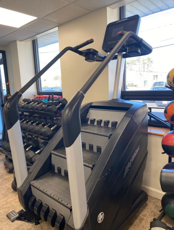 Life Fitness Discover SE Elevation Powermill