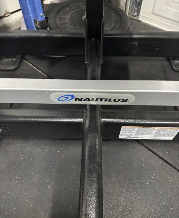 Nautilus Glute Drive - Image 4