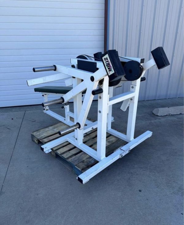 Strive Plate Loaded ISO Lateral Chest & Incline Press w/Smart Strength Technology - Image 4