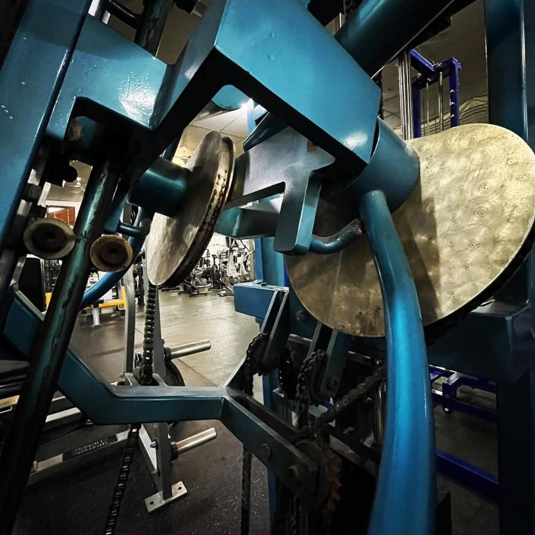 1st Generation Nautilus Double Shoulder Machine - Image 4